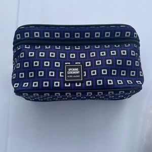 Estée Lauder make up bag black and blue